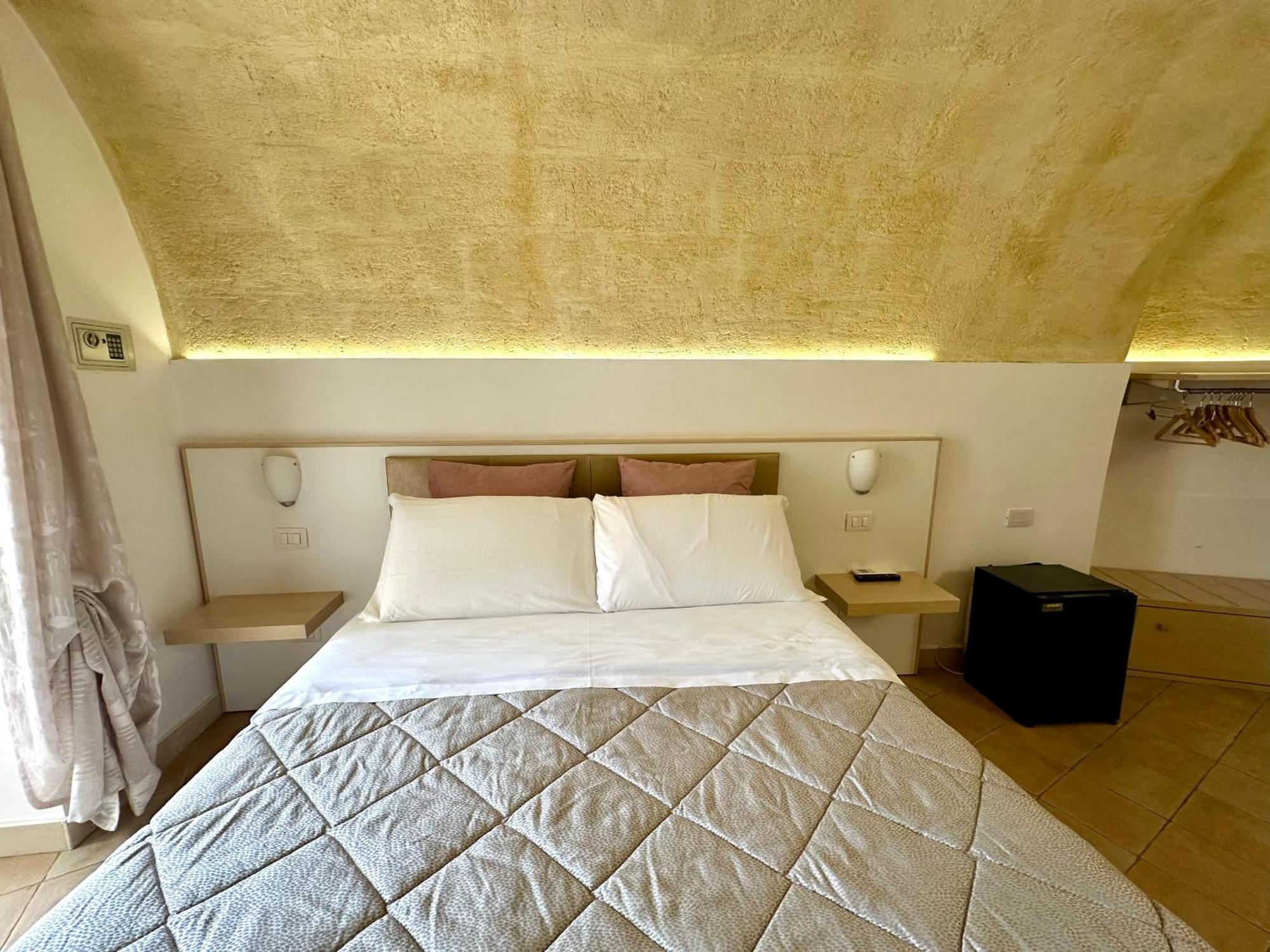 Il Sorriso Dei Sassi Rooms Matera Exterior photo